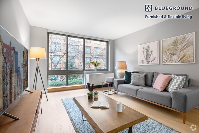 Building Photo - 130 W 15th St Rental