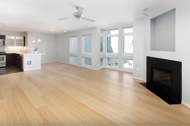 Photo - 3208 Pierce St Unit 204