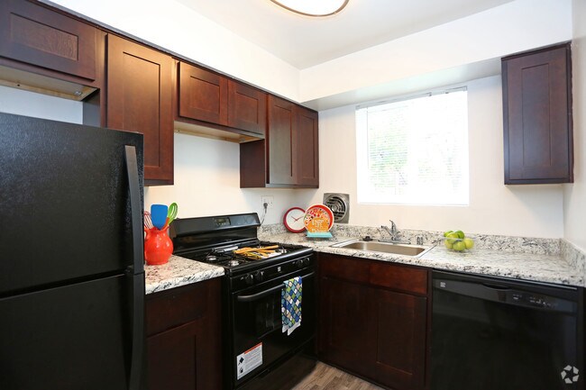 Apartments For Rent In Baltimore Md Forrent Photo Fox Crossing Apartments