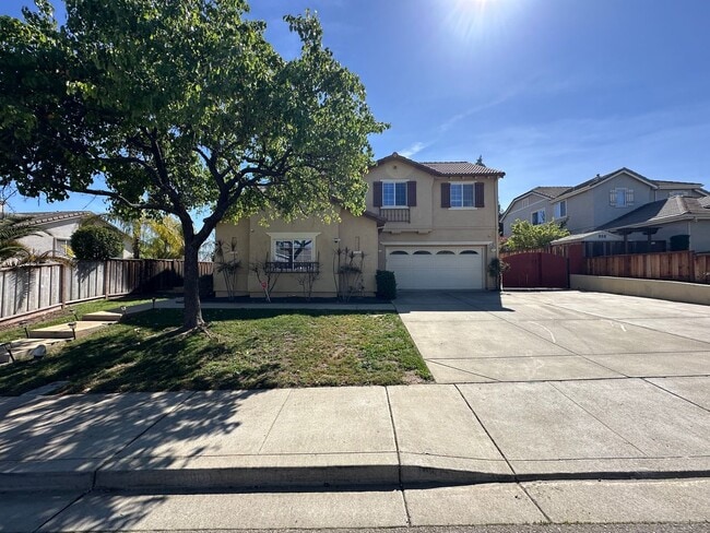 Photo - Gorgeous 6 Bedroom, 3 Bath Antioch Home