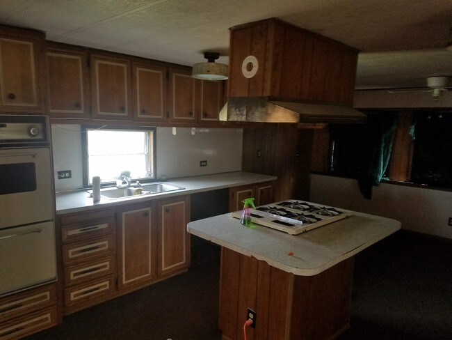 Photo - 1145 Hendersonville Rd