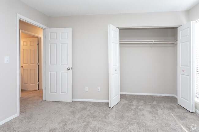 2BR, 2BA - 1020SF Renovated- Master Bedroom