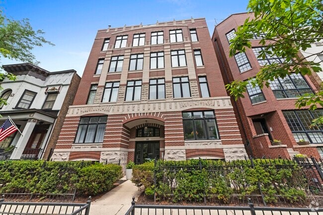 Building Photo - 540 W Oakdale Ave Unit G Rental