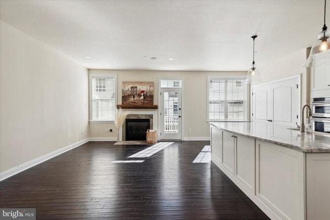 Photo - 204 Jackdaw Aly