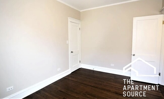 Photo - 1437 W Carmen Ave Unit 1