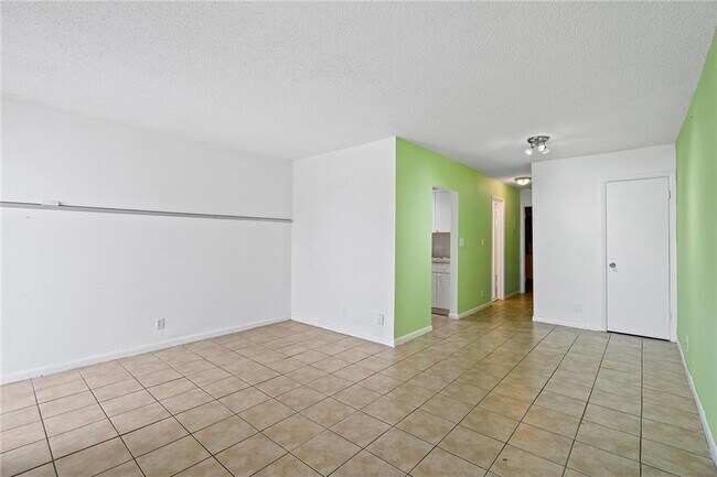 Photo - 1142 NE 4th Ave Unit 4