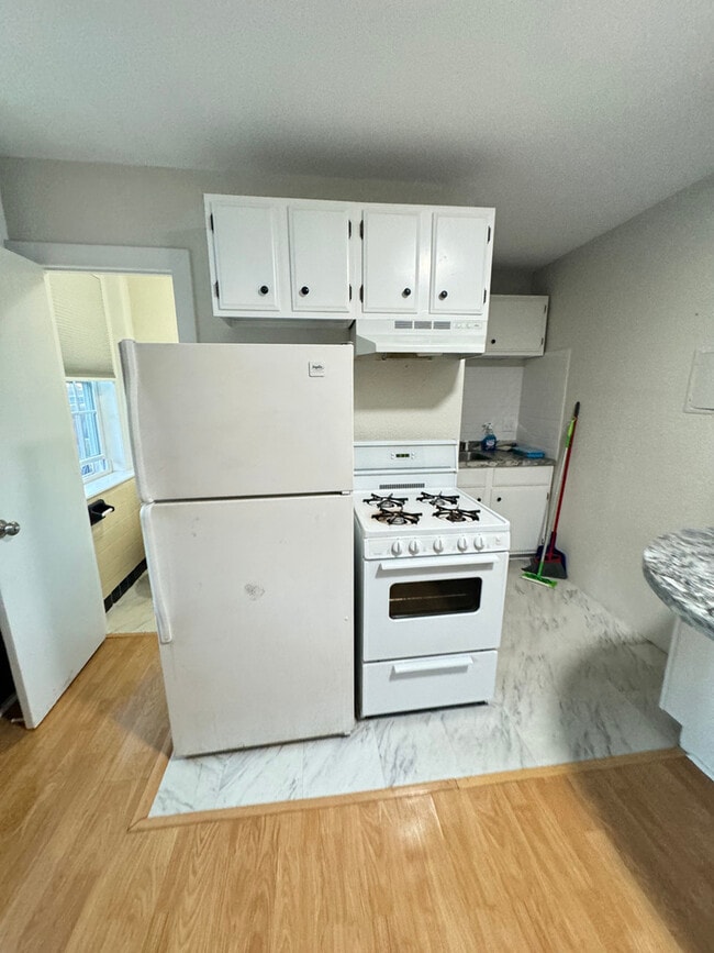 Photo - 10 Henchman St