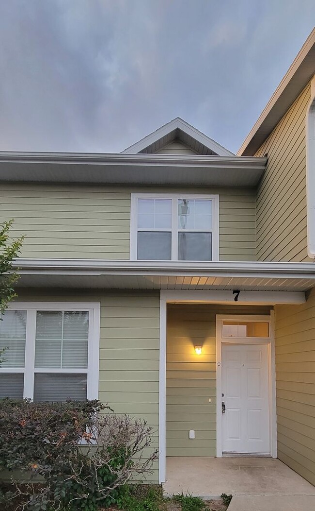 Building Photo - 3/2.5 Eagle Trace Townhome