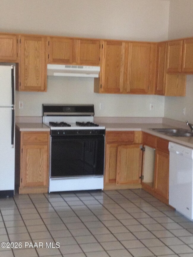 Photo - 6144 N Rockland Dr Unit B