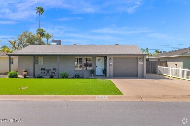 Building Photo - 4137 E Sells Dr Rental