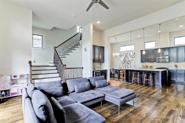 Photo - 4106 Marina St