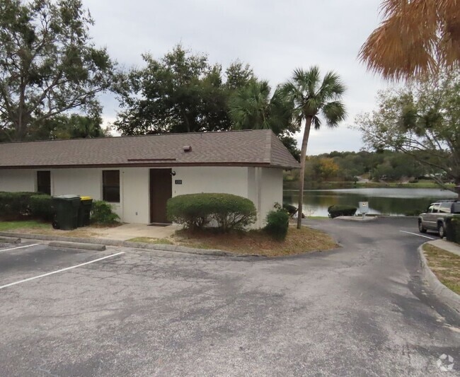 Building Photo - Sunnyside Lakeview 2br/2ba Apartment