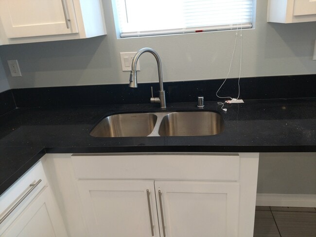Photo - 3961 Halldale Ave Unidad 1