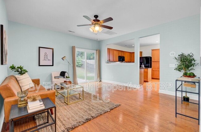 Photo - 9714 Seed St