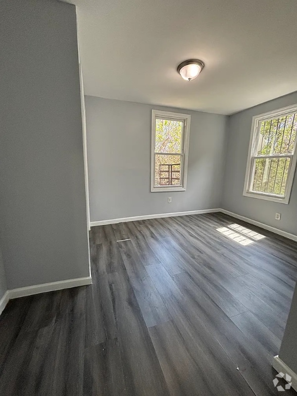 Building Photo - 42 S 12th St Rental