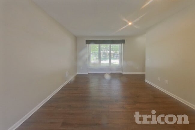 Photo - 1404 S Montebello Ln