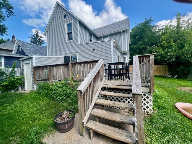 Photo - 4 Bedroom 2 Bathroom Fenced Moline Home