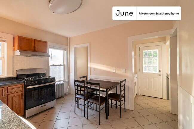 Photo - Room in Shared 6 bed/2 bath home Unidad F