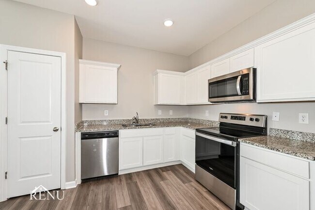 Photo - 1480 Hyatt Cir