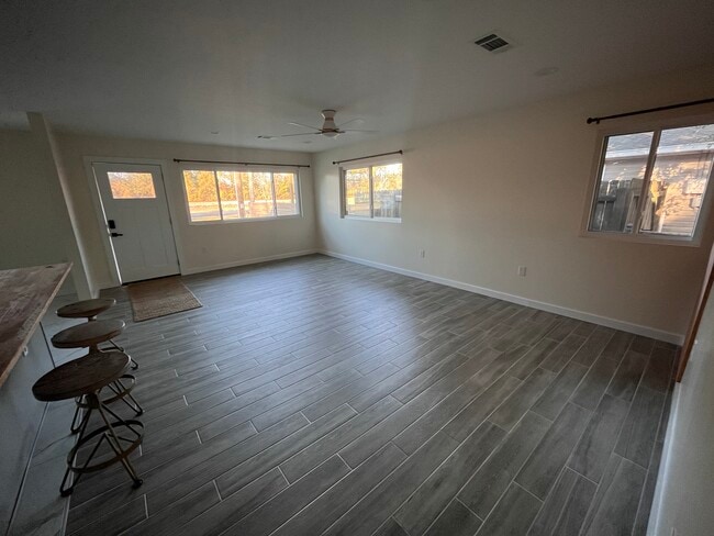 Photo - 100 Pecan Park Dr