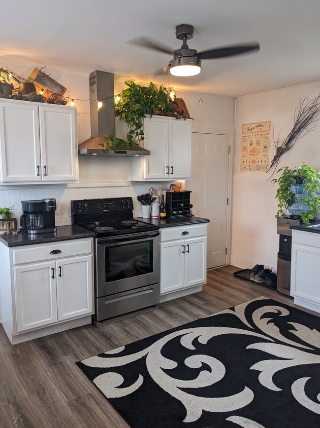 Photo - 8 Pleasant St