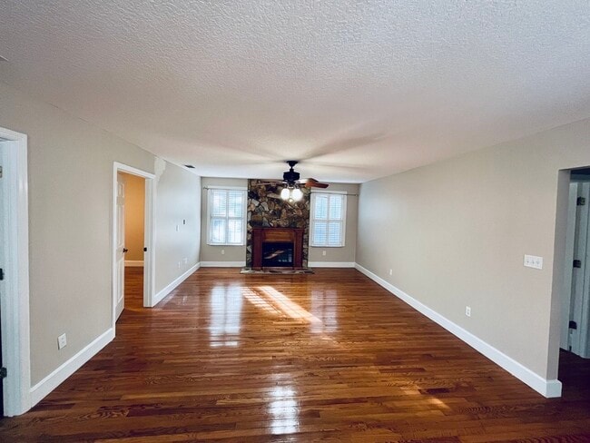 Photo - 273 Hollywood Forest Dr