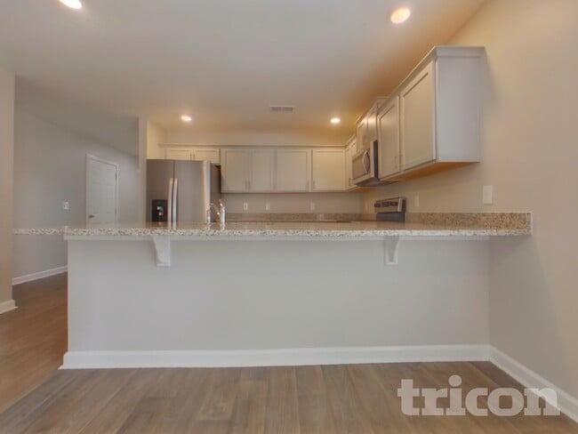 Photo - 122 Denali Cir