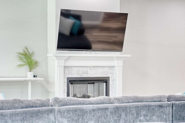 Photo - 5 Mawnan Ln Unit ID1297040P