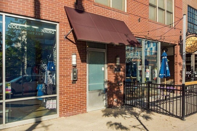 Photo - 767 N High St Unit R201