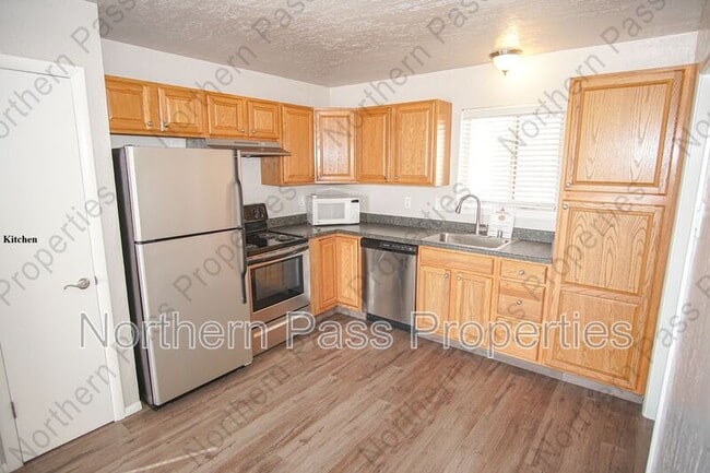 Photo - 4433 N Stanton St