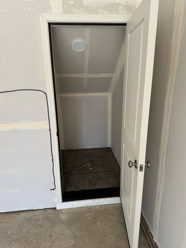 Photo - Quiet 3 bedroom/2.5 bathroom duplex!