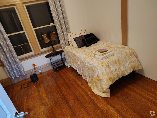Building Photo - 2438 Haste St Rental