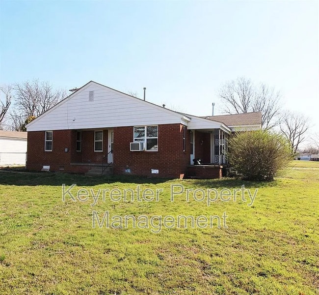Building Photo - 403 Babb Dr Unit 401