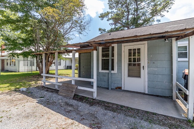 Photo - Spacious & Charming Home in Goldsboro - Excellent Wayne Memorial Drive Location!