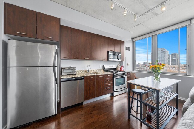 Photo - 659 W Randolph St Unit 902