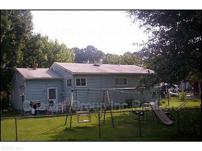 Building Photo - 4733 Adler Ave