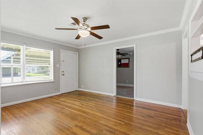 Photo - 1203 Valerie Ave