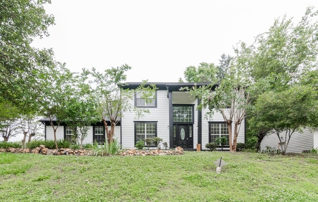 Building Photo - 8413 Woodford Bridge Dr