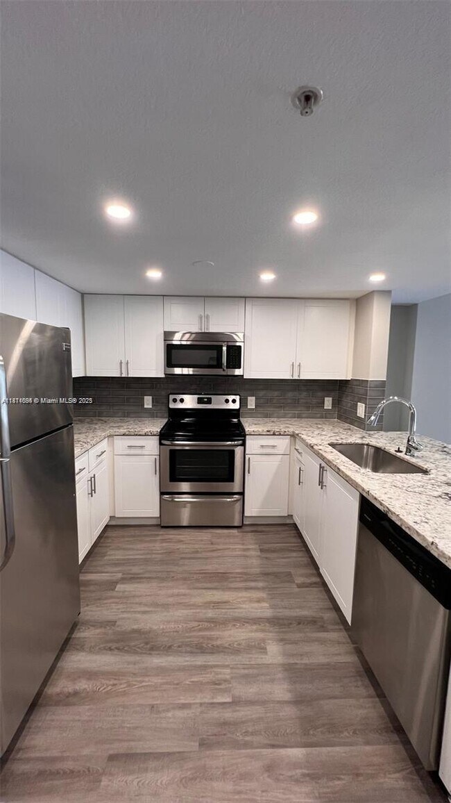 Photo - 218 NW 12th Ave Unit 905