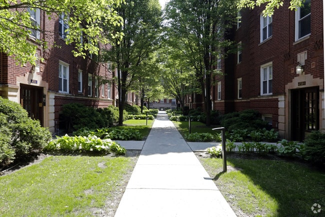 Photo - 4721 S. Ellis Avenue