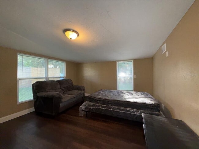 Photo - 1640 Salem Dr