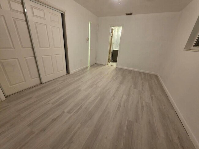 Photo - 2 bedroom in Miami FL 33161