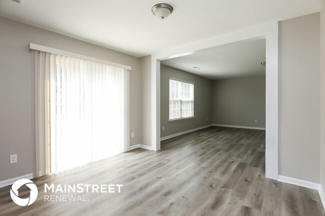 Photo - 6619 Glenville Dr