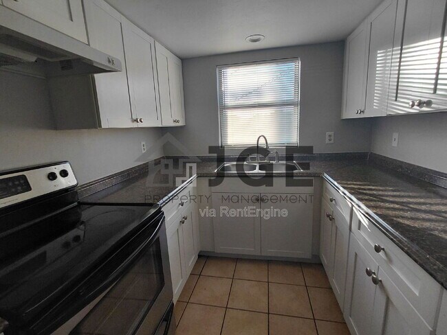 Photo - 724 Ne-11 Ter