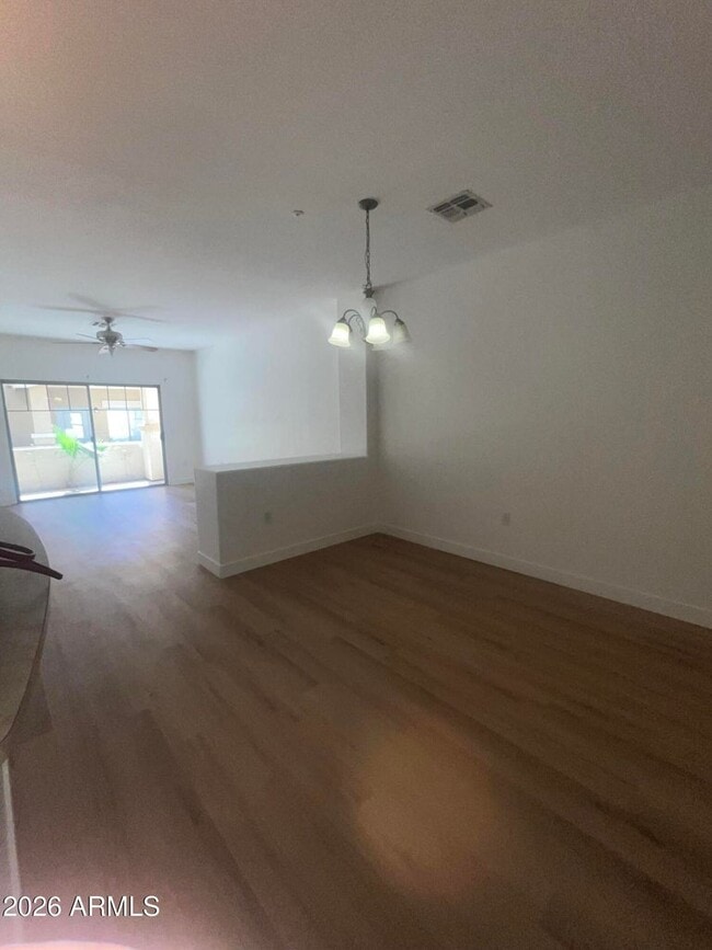 Photo - 525 N Miller Rd