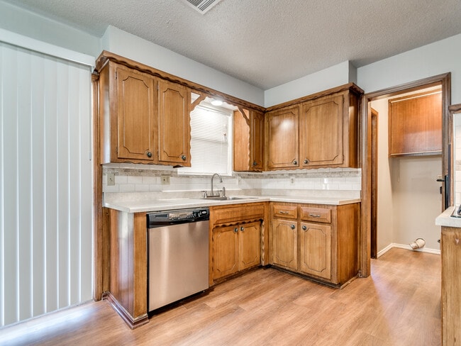 Photo - 5113 S Sage Ave