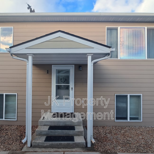 Photo - 819 6th Ave S