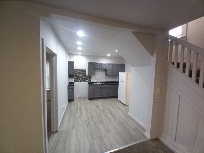 Photo - 75 Waverly St