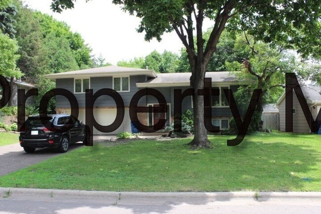 Edina Single Family Home, Hardwood Floors,... - Edina Single Family Home, Hardwood Floors,...