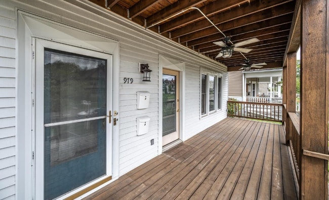 Photo - 979 Marshall Ave Unidad Apt A